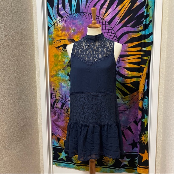 🌈 Lovely blue lace patchwork dress - Picture 2 of 10